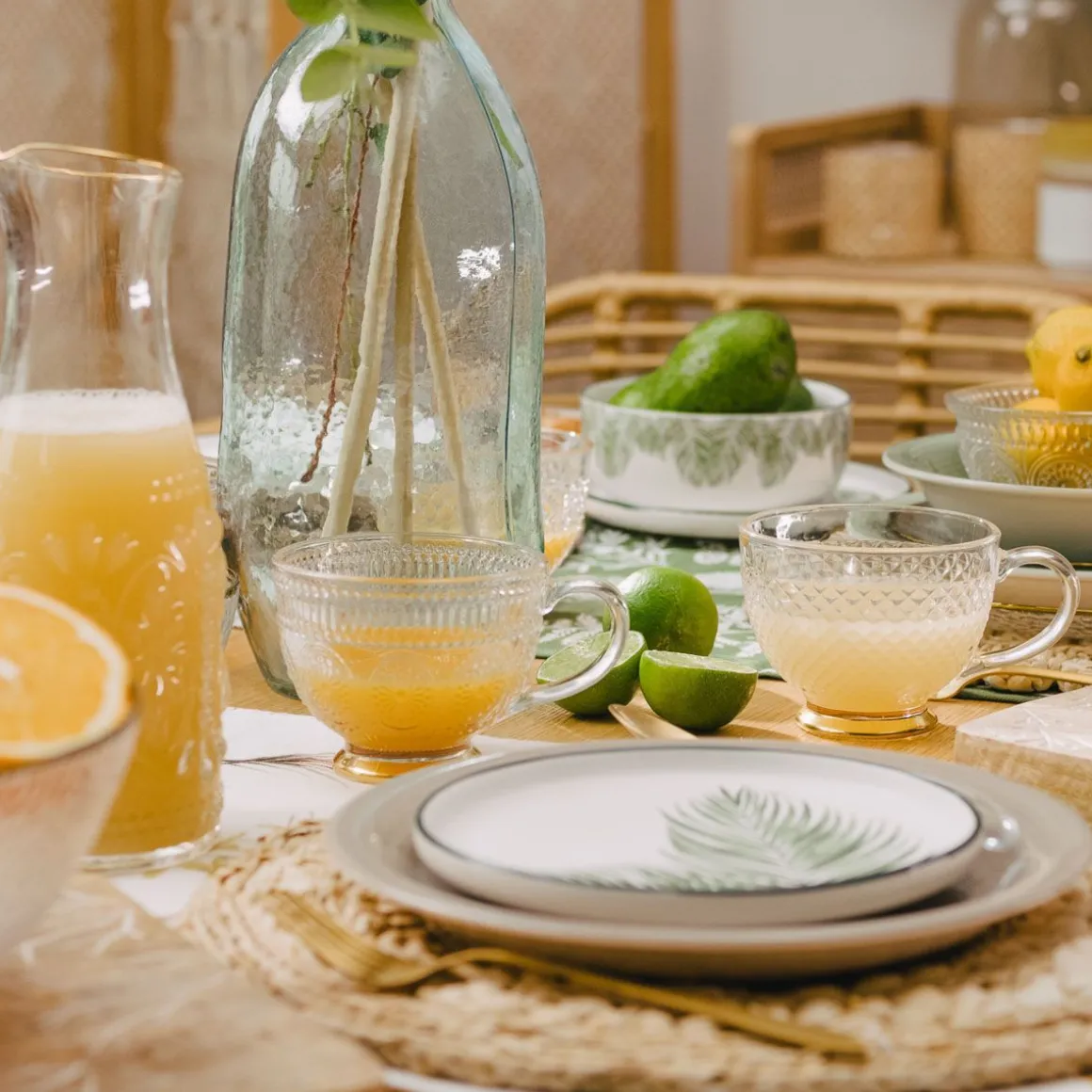 filizanka_barrel_szklana__7.webp Filizanka Barrel Szklana W Kropki Ze Zlota Nozka 0,36 L