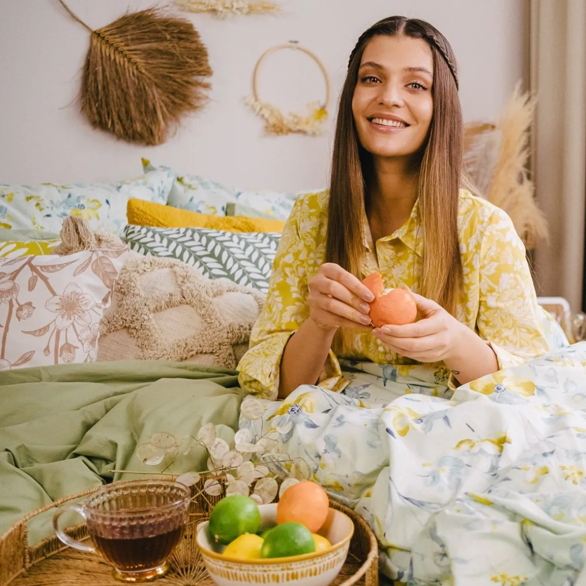 filizanka_barrel_szklana__9.webp Filizanka Barrel Szklana W Paski Ze Zlota Nozka 0,36 L