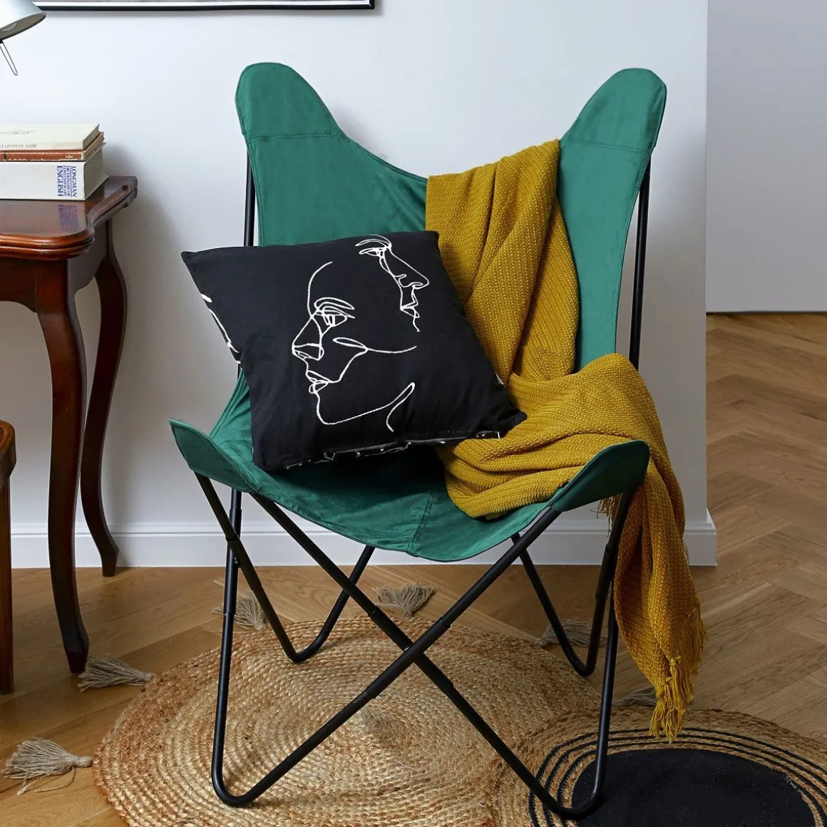 fotel_butterfly_z_metalow_3.webp Fotel Butterfly Z Metalowa Rama Welur 70X80X102 Cm