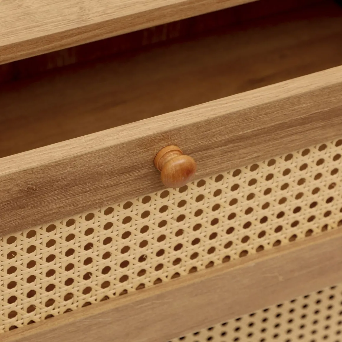 komoda_notto_z_rattanem_x_9-1.webp Komoda Notto Z Rattanem 74X35X86 Cm