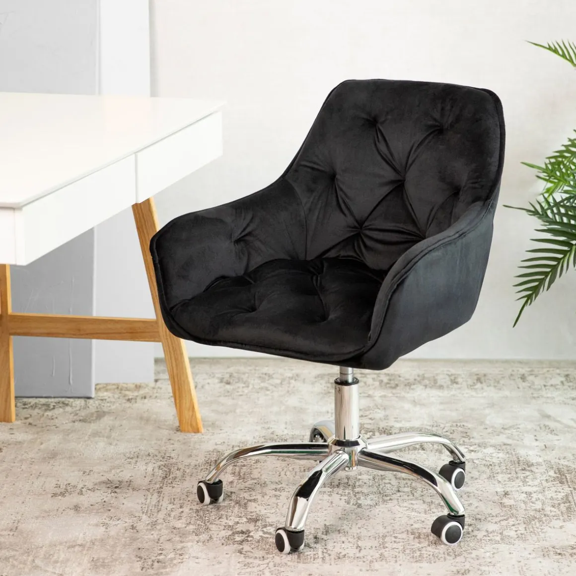 krzeslo_flossi_welurowe_o_0-4.webp Krzeslo Flossi Welurowe Obrotowe Czarne 57X65X90 Cm