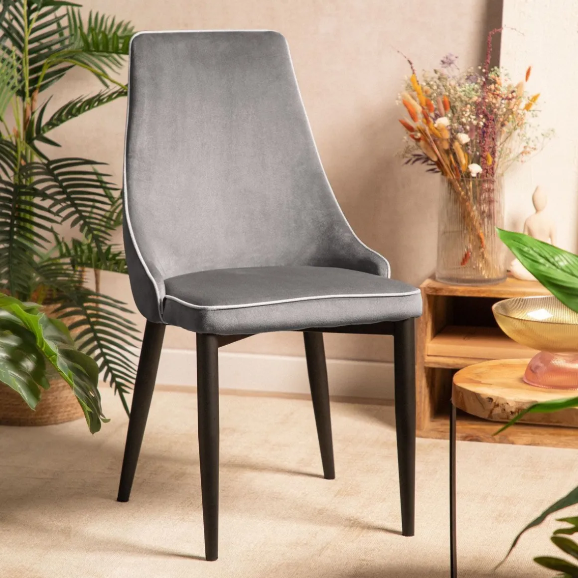 krzeslo_louis_ribbon_welu_0-3.webp Krzeslo Louis Ribbon Welurowe Szare 44X59X88 Cm