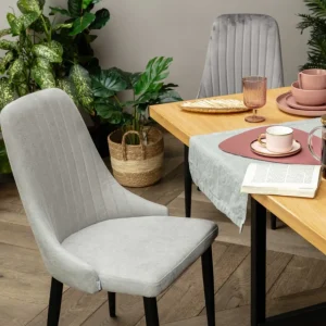 Krzeslo Louis W Tkaninie Jasnoszare 44X59X88 Cm