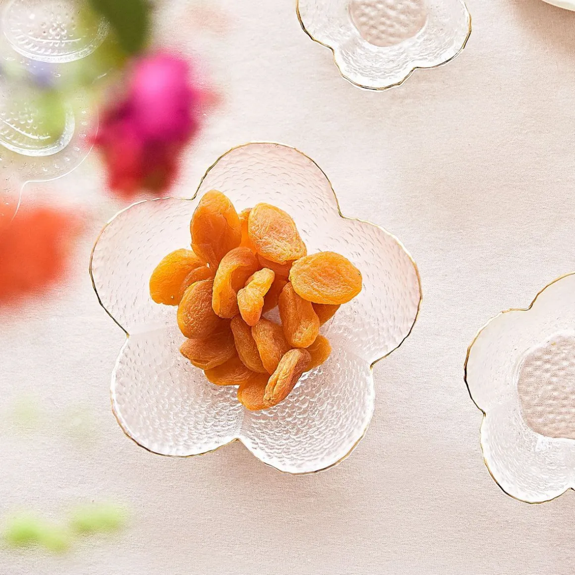 miseczka_livel_kwiat_ze_z_0-2.webp Miseczka Livel Kwiat Ze Zlotym Rantem L 16X7 Cm