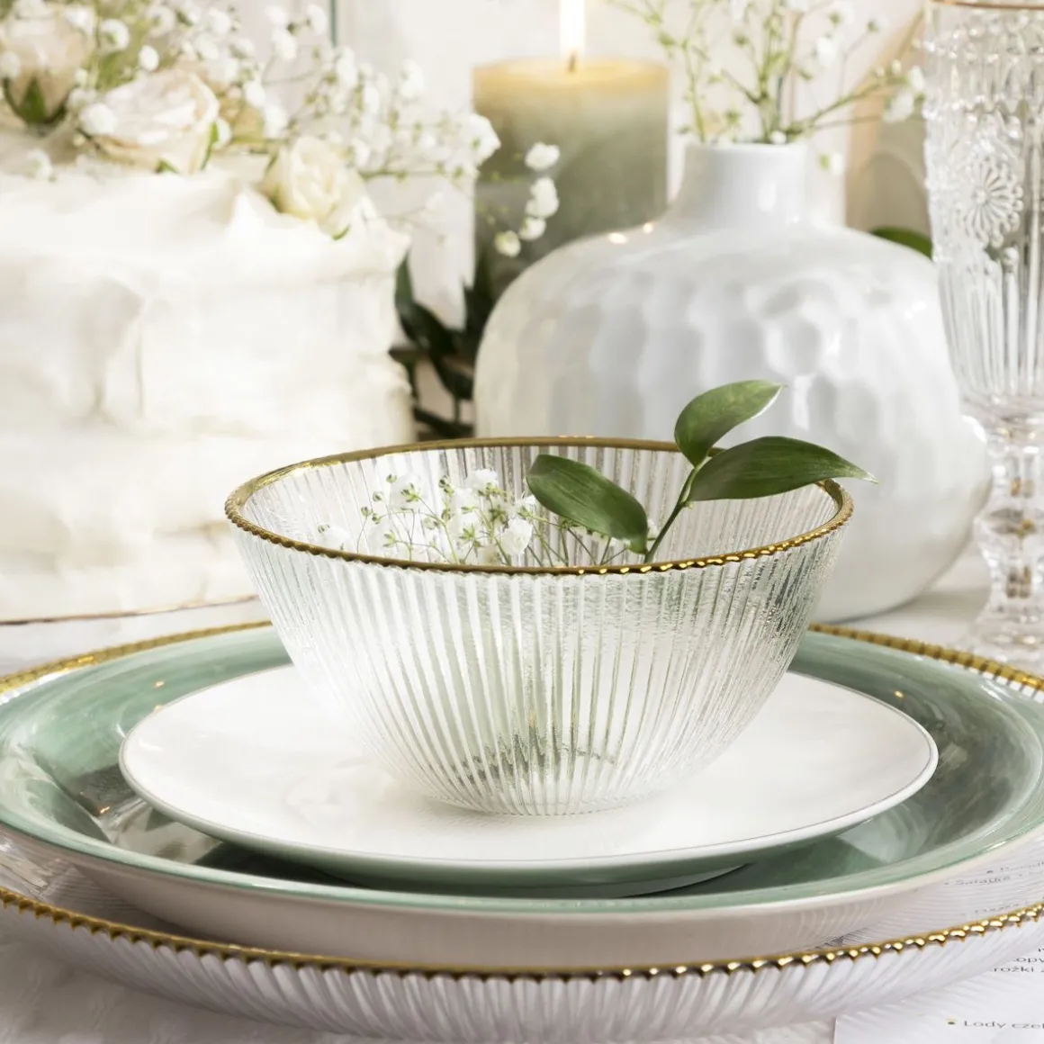 miska_megalo_ze_zlotym_ra_0.webp Miska Megalo Ze Zlotym Rantem 15X7 Cm