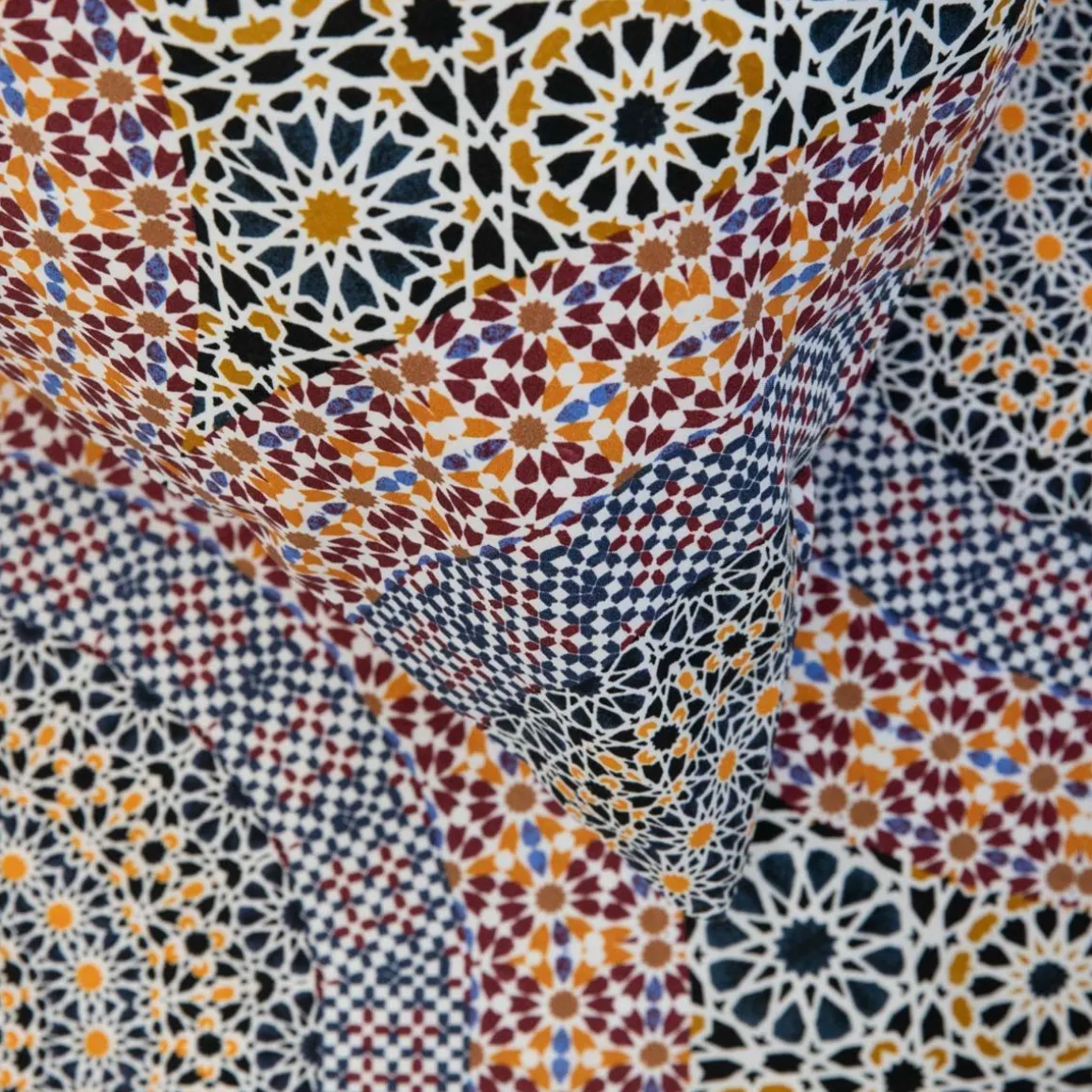 pociel_antone_z_mikrofibr_3.webp Pościel Antone Z Mikrofibry Wzor 160X200 Cm