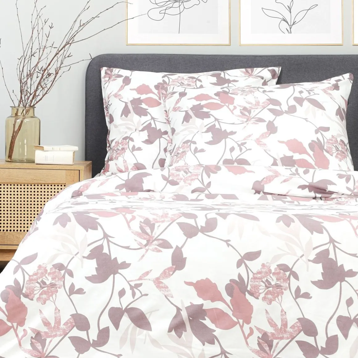 pociel_rosa_z_mikrofibry__0-1.webp Pościel Rosa Z Mikrofibry W Rozowe Liscie 160X200 Cm