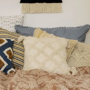 Poszewka Monto Bezowa Z Fredzlami I Zdobieniami 45X45 Cm