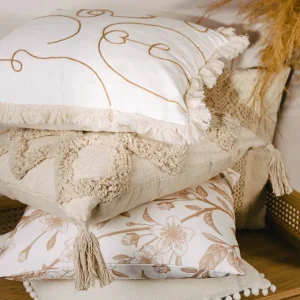 Poszewka Monto Bezowa Z Fredzlami I Zdobieniami 45X45 Cm
