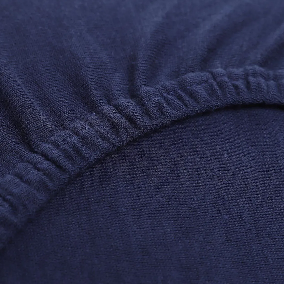 przescieradlo_claire_jers_3-4.webp Przescieradlo Claire Jersey Granatowe 180X200 Cm