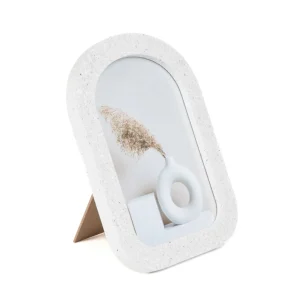 Ramka Na Zdjecie Anga Polokragla Z Imitacji Betonu 13X18 Cm