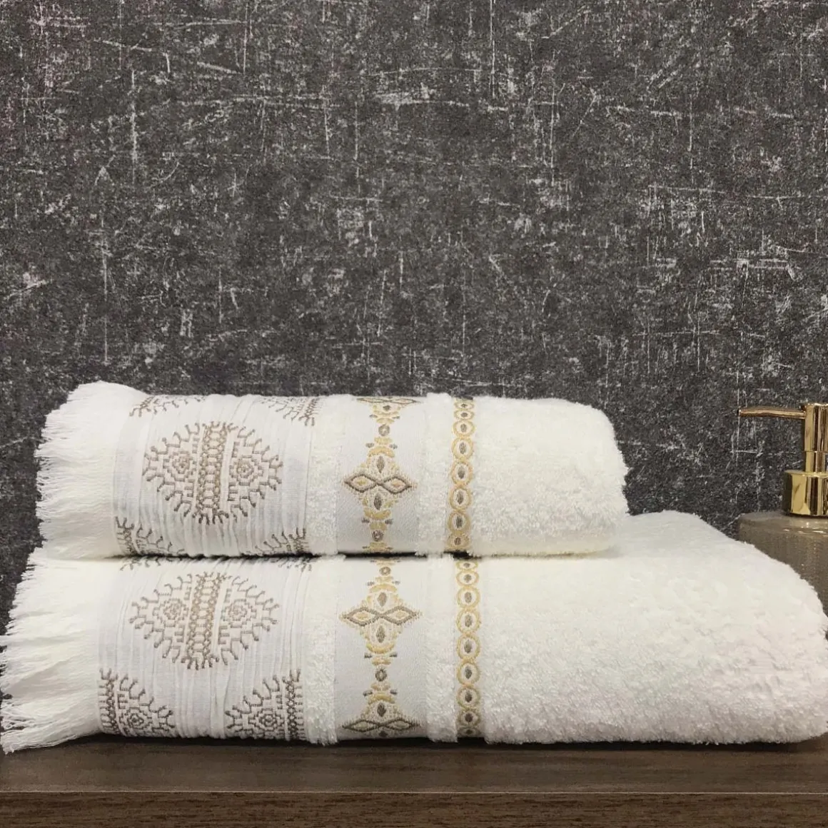 rcznik_solta_z_fredzlami__3.webp Ręcznik Solta Z Fredzlami 50X90Cm