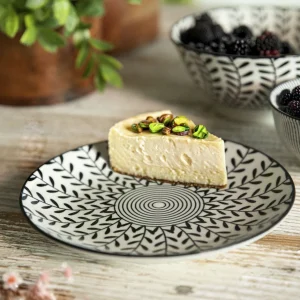 Talerz Navia Deserowy Czarny W Listki 19 Cm