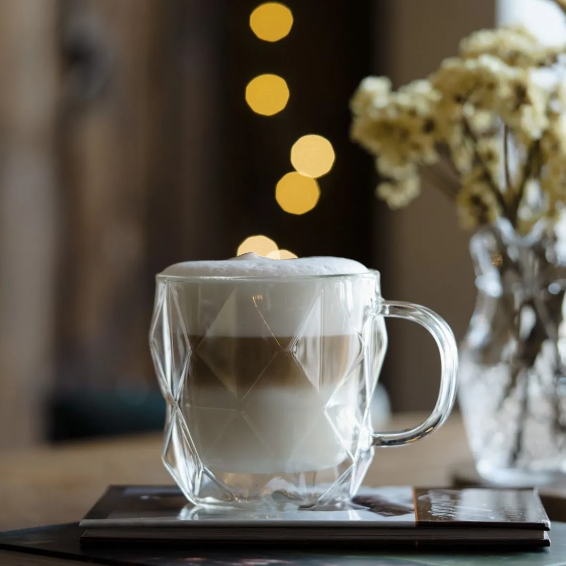 zestaw_filizanek_geo_z_po_8.webp Zestaw Filizanek Geo Z Podwojna Scianka 2 Szt. 330 Ml