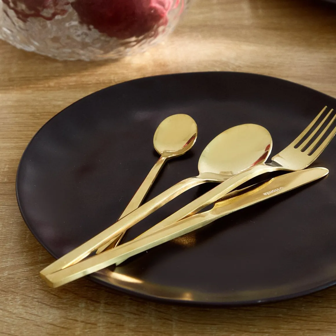 zestaw_sztucw_aperi_zlote_0.webp Zestaw Sztućców Aperi Zlote 24 Szt.